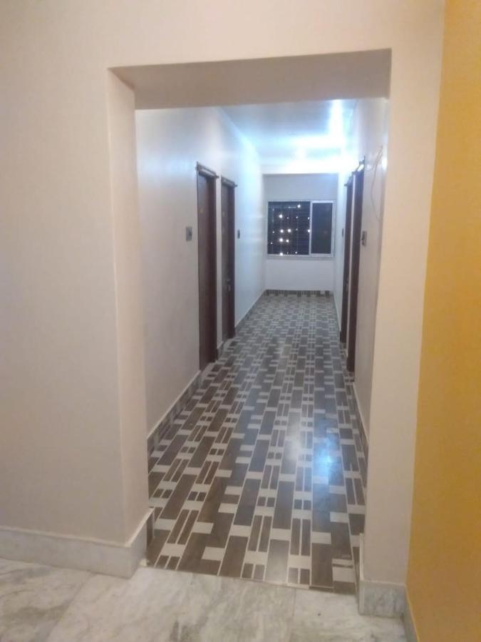 Hotel & Lodge Pankajini 볼푸르 외부 사진