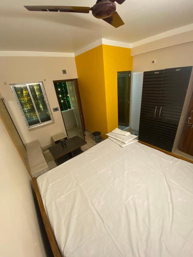 Hotel & Lodge Pankajini 볼푸르 외부 사진